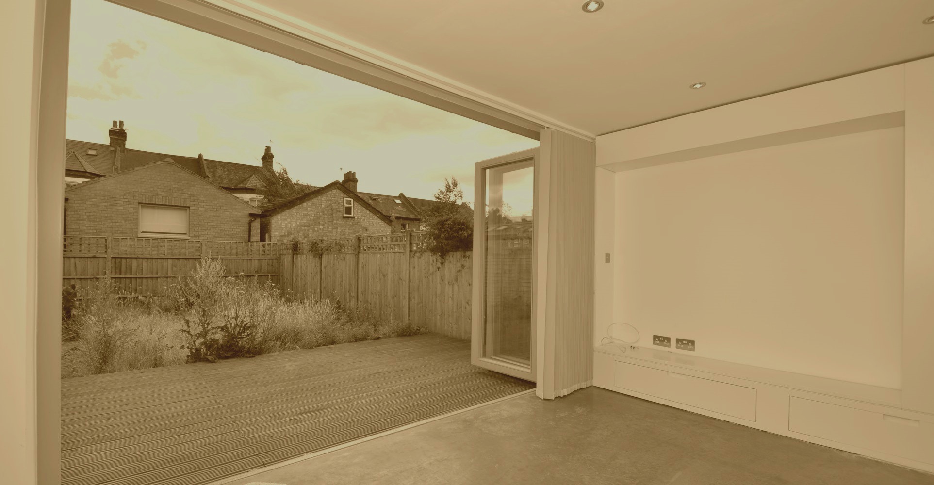 Slider, Glaziers in Clayhall, IG5